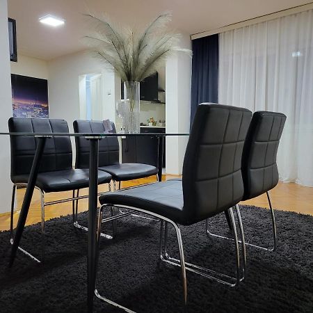 Pančevo Apartments Vila White House מראה חיצוני תמונה