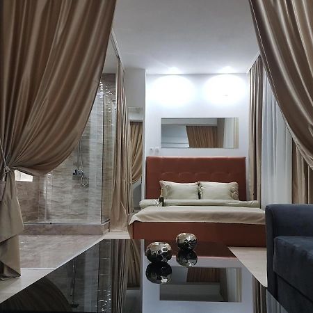 Pančevo Apartments Vila White House מראה חיצוני תמונה